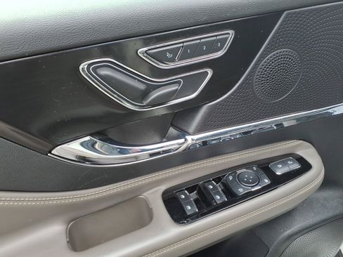 Used 2025 Lincoln Corsair AWD w/ Equipment Group 101A image 17