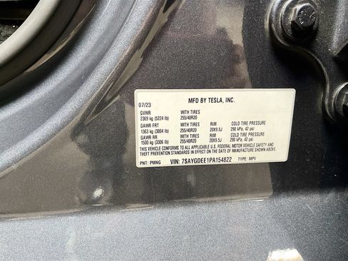 Used 2023 Tesla Model Y Long Range AWD/4WD image 30