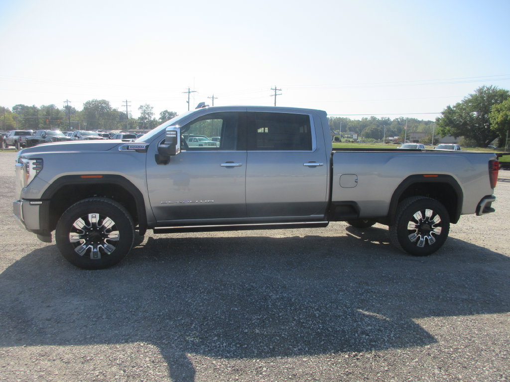 New 2026 GMC Sierra 3500 Denali w/ Denali Reserve Package AWD/4WD image 9