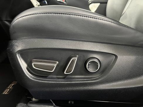 Certified 2016 Toyota Prius Four w/ Advanced Technology Package FWD image 12