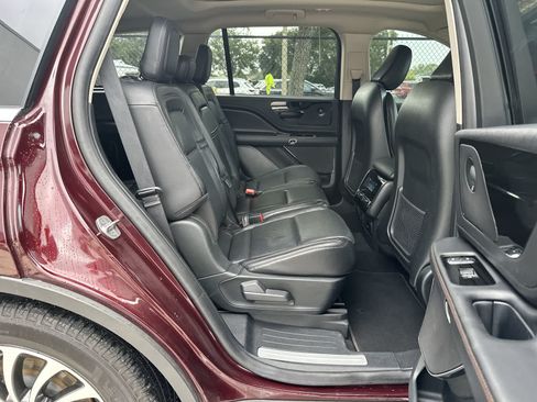 Used 2021 Lincoln Aviator Reserve w/ Class IV Trailer Tow Package RWD image 18