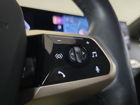 Used 2023 BMW iX xDrive50 w/ Convenience Package image 21