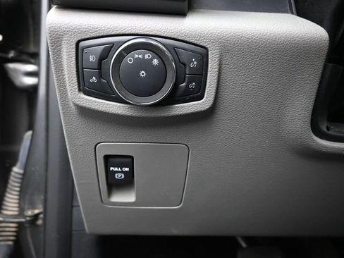 Used 2019 Ford F150 XLT image 12