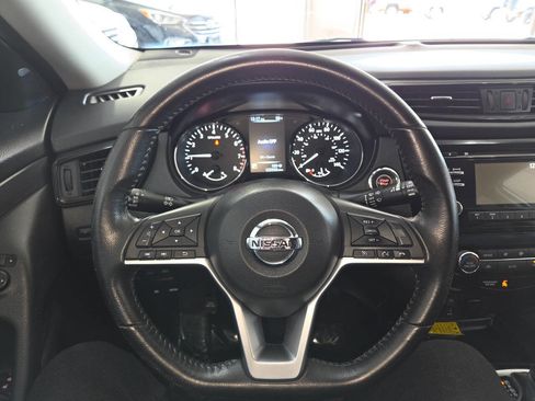 Used 2017 Nissan Rogue SV AWD/4WD image 32