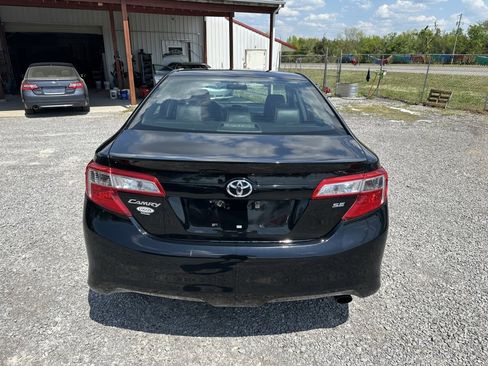 Used 2014 Toyota Camry SE image 6