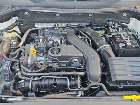 Used 2023 Volkswagen Taos SE image 22