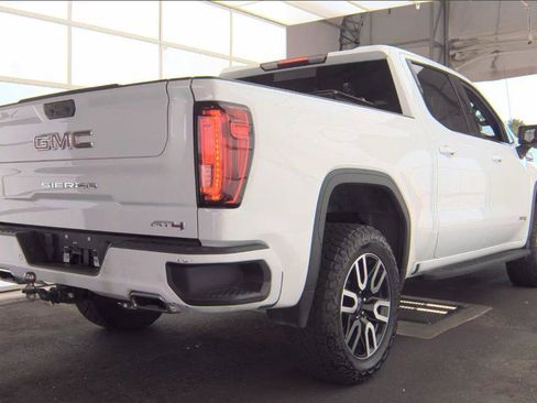 Used 2023 GMC Sierra 1500 AT4 w/ AT4 Premium Package AWD/4WD image 5