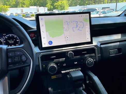 Used 2025 Toyota 4Runner TRD Off-Road Premium image 7