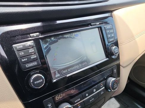 Used 2017 Nissan Rogue SL w/ SL Premium Package FWD image 25