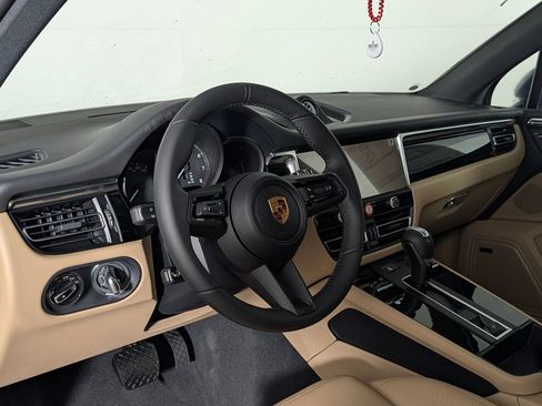 New 2026 Porsche Macan AWD/4WD image 3