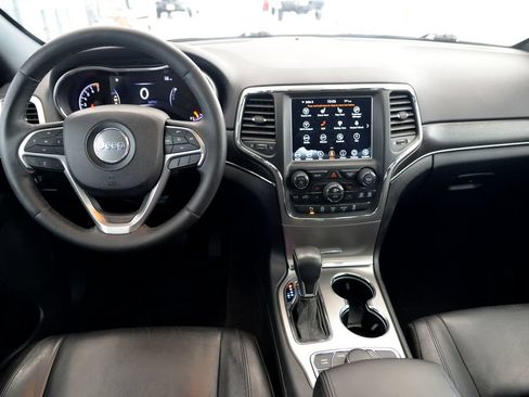Used 2018 Jeep Grand Cherokee Limited AWD/4WD image 17