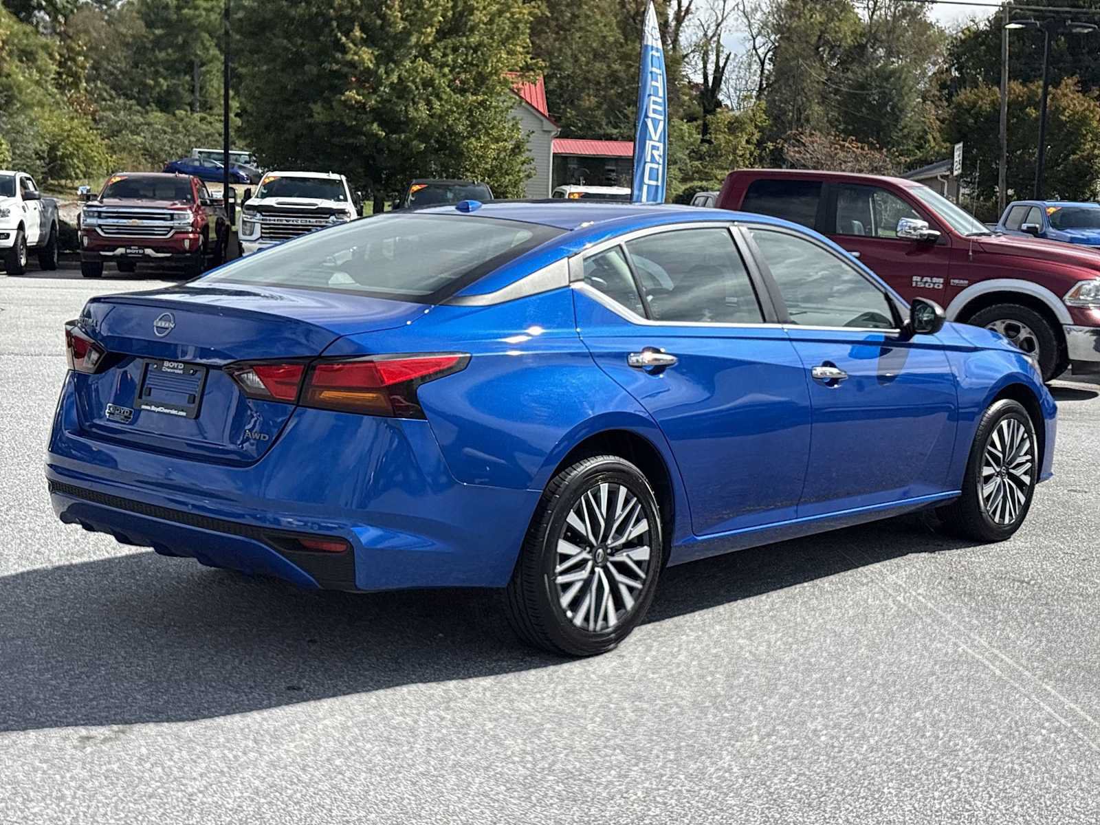 Used 2025 Nissan Altima 2.5 SV AWD/4WD image 6