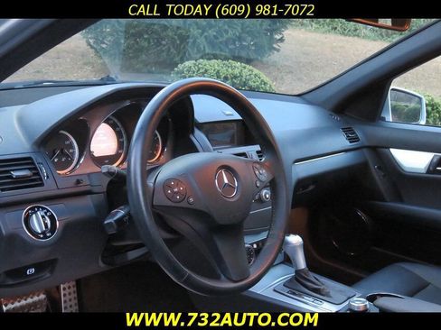 Used 2010 Mercedes-Benz C 300 Sedan image 20