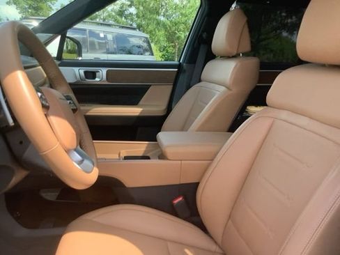 Certified 2025 Hyundai Santa Fe Limited AWD/4WD image 18