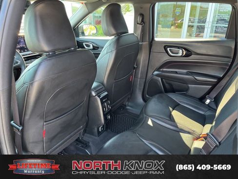 Used 2024 Jeep Compass Trailhawk AWD/4WD image 16