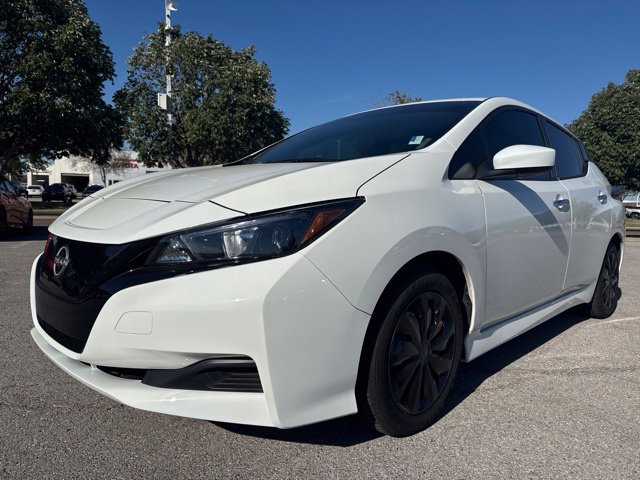 Used 2025 Nissan Leaf S FWD image 3