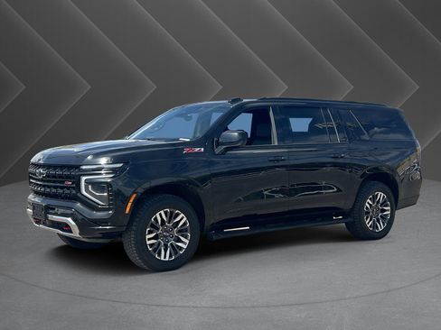 Certified 2025 Chevrolet Suburban Z71 AWD/4WD image 36
