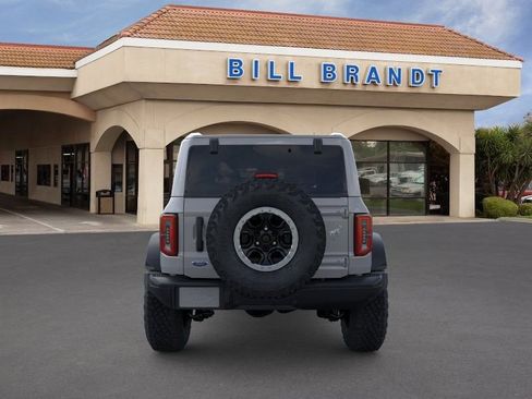 New 2026 Ford Bronco Badlands image 3