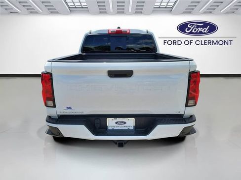 Used 2023 Chevrolet Colorado LT w/ LT Convenience Package II AWD/4WD image 4