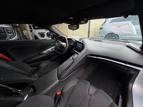 Used 2023 Chevrolet Corvette Stingray Convertible image 30