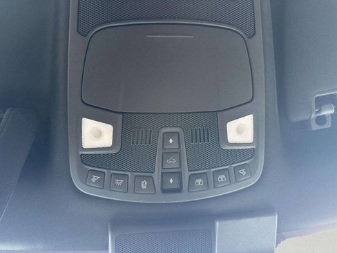 Used 2020 Ford F150 Platinum w/ Equipment Group 701A Luxury AWD/4WD image 32