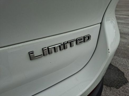 Used 2021 Jeep Grand Cherokee L Limited image 36