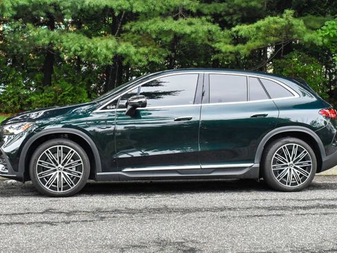 Used 2023 Mercedes-Benz EQE 500 4MATIC SUV image 3