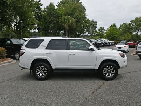 Certified 2024 Toyota 4Runner TRD Off-Road Premium w/ Moonroof Package AWD/4WD image 5