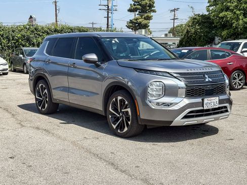 Used 2022 Mitsubishi Outlander SE image 5