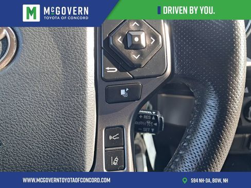 Used 2018 Toyota Tacoma TRD Sport AWD/4WD image 21