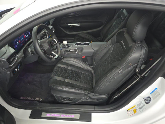 Used 2024 Ford Mustang GT Premium w/ GT Performance Package RWD image 4
