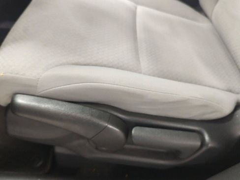 Used 2016 Honda CR-V LX image 3
