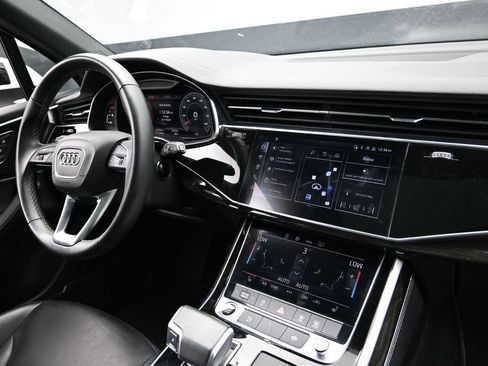 Used 2025 Audi Q7 3.0T Premium Plus AWD/4WD image 13