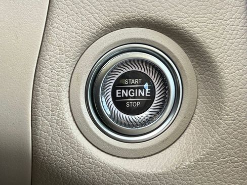 Certified 2022 Mercedes-Benz GLC 300 4MATIC image 31