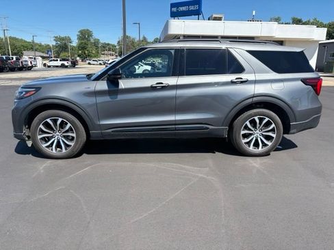 Used 2026 Ford Explorer ST-Line AWD/4WD image 2