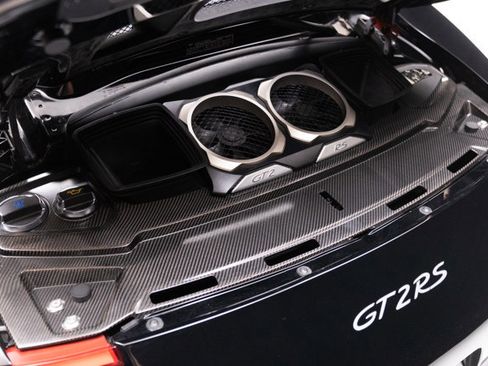 Used 2018 Porsche 911 GT2 RS RWD image 40