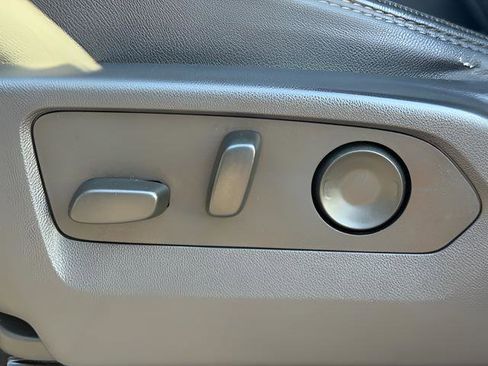 Used 2023 Chevrolet Silverado 1500 High Country w/ Technology Package image 14