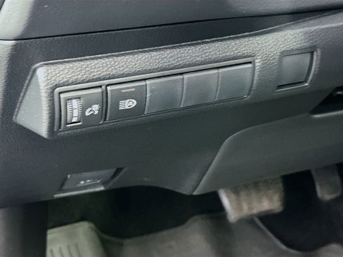 Used 2022 Toyota Corolla SE FWD image 11