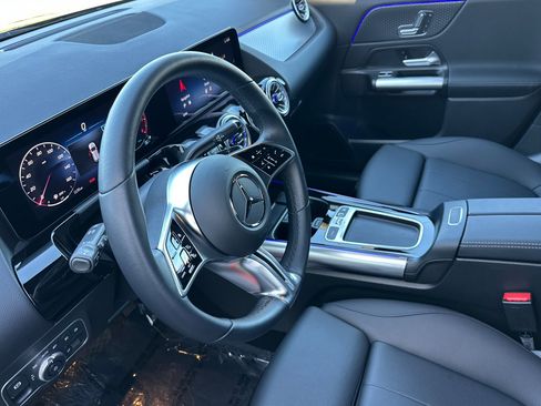 Certified 2025 Mercedes-Benz GLA 250 4MATIC image 10