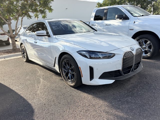 Used 2025 BMW i4 eDrive40 w/ Premium Package RWD image 3