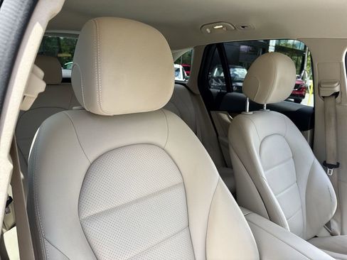 Used 2021 Mercedes-Benz GLC 300 image 46