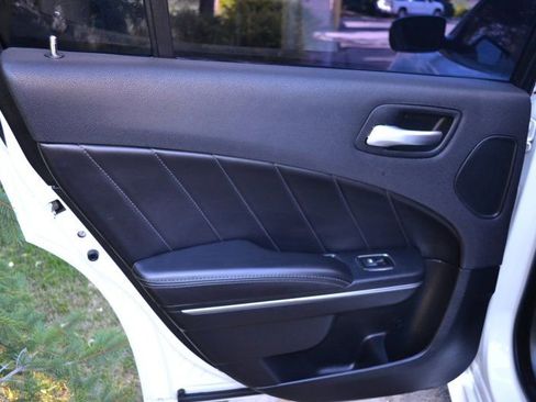 Used 2017 Dodge Charger R/T Scat Pack w/ Technology Group image 35