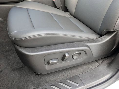 New 2026 GMC Canyon Elevation w/ Convenience Package image 13