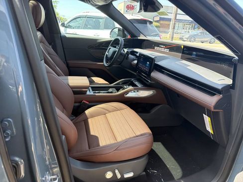 New 2026 Lincoln Nautilus Reserve AWD/4WD image 7