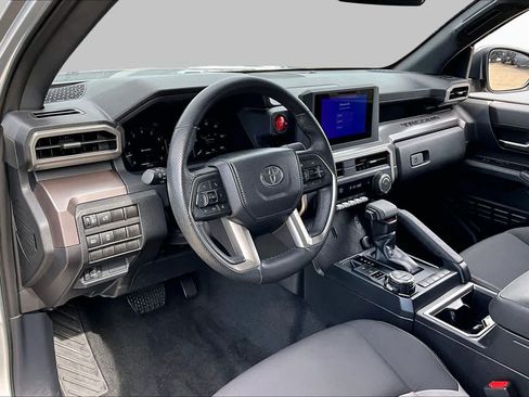 Used 2024 Toyota Tacoma TRD Off-Road AWD/4WD image 18