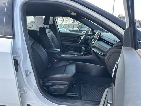 Used 2025 Jeep Compass Trailhawk AWD/4WD image 27