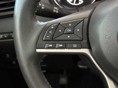 Used 2017 Nissan Rogue SL w/ SL Premium Package AWD/4WD image 26