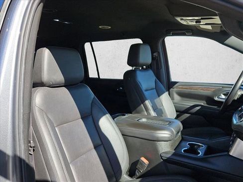 Used 2022 Chevrolet Suburban Z71 image 20