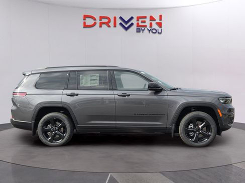 New 2025 Jeep Grand Cherokee L Altitude RWD image 6
