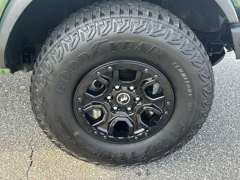 Used 2022 Ford Bronco Wildtrak image 13